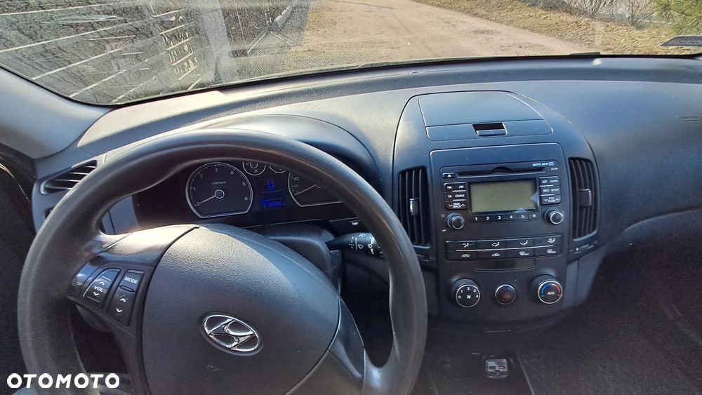 Hyundai i30 1.6 CRDi Classic + - 8