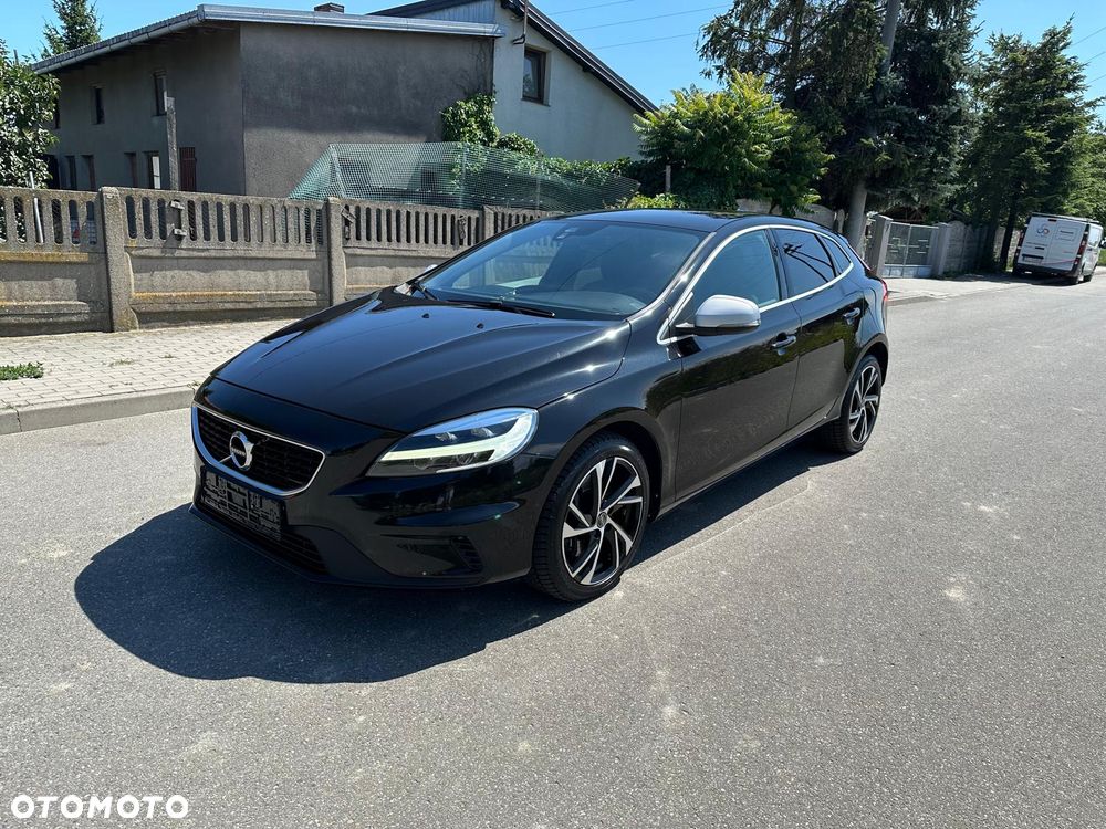 Volvo V40 D3 Geartronic RDesign - 1