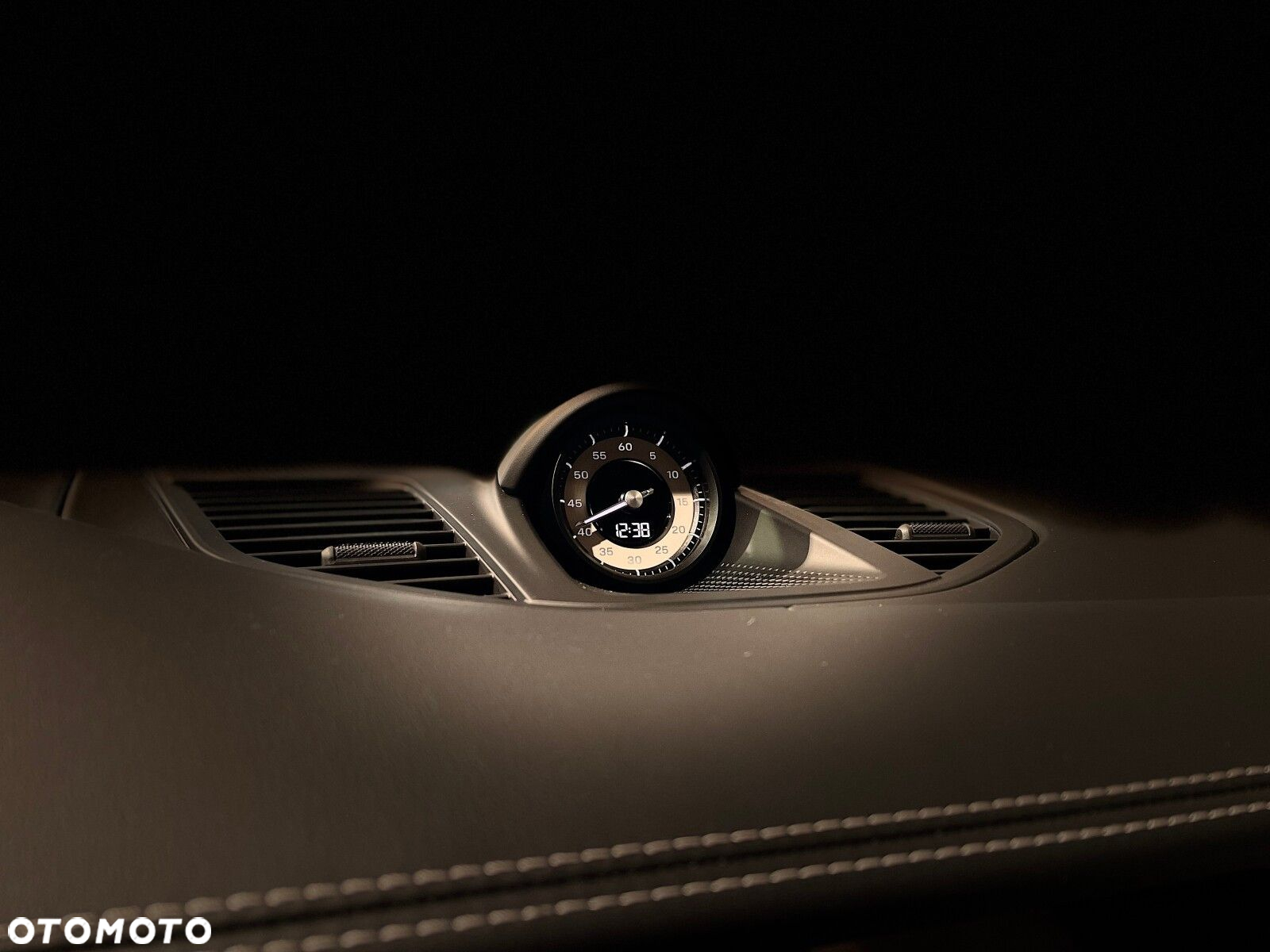 Porsche Panamera - 25