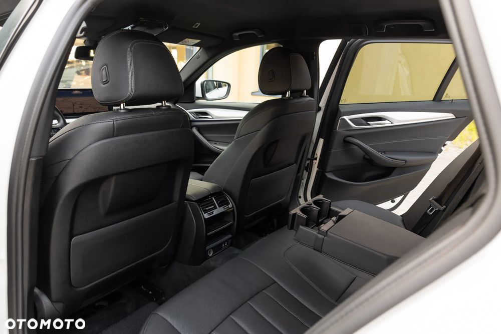 BMW Seria 5 520d xDrive Sport - 28