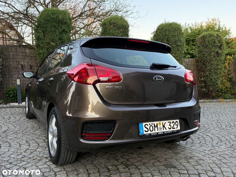 Kia Ceed 1.4 CVVT Dream Team Edition - 12
