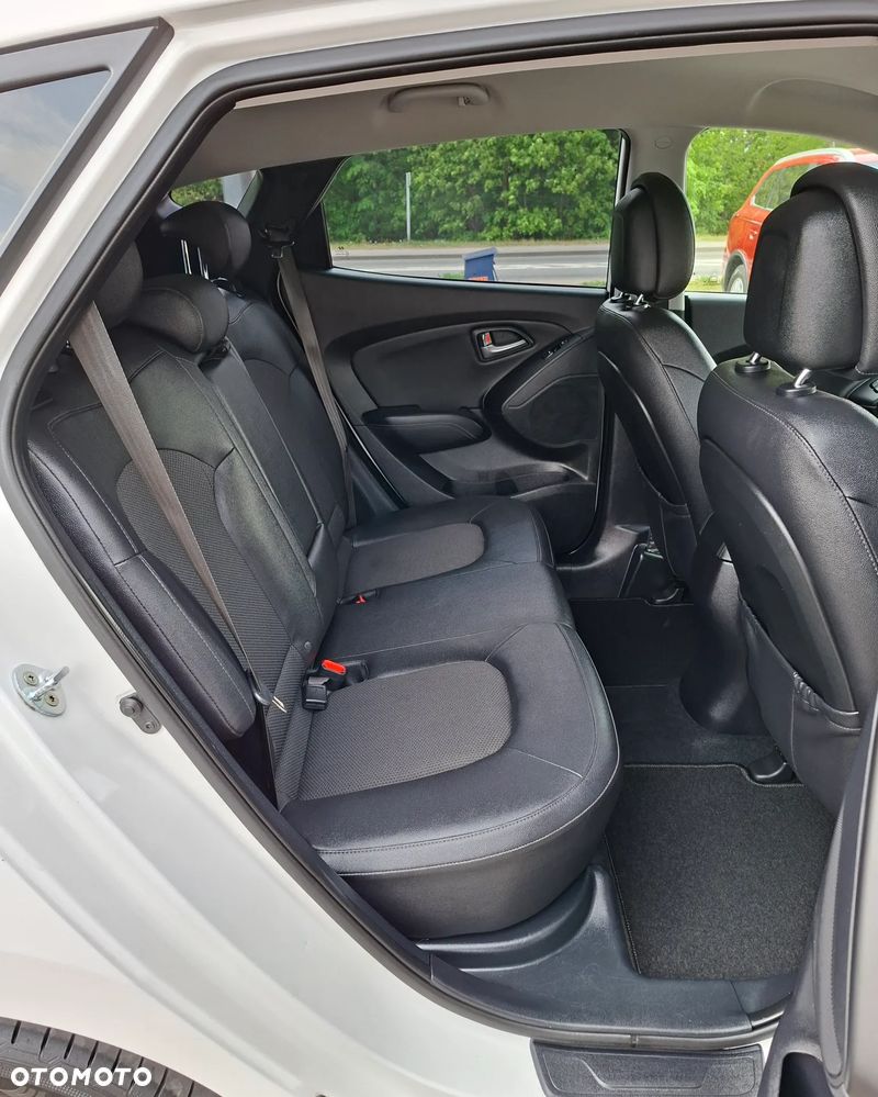 Hyundai ix35 1.6 2WD Fifa World Cup Edition - 12