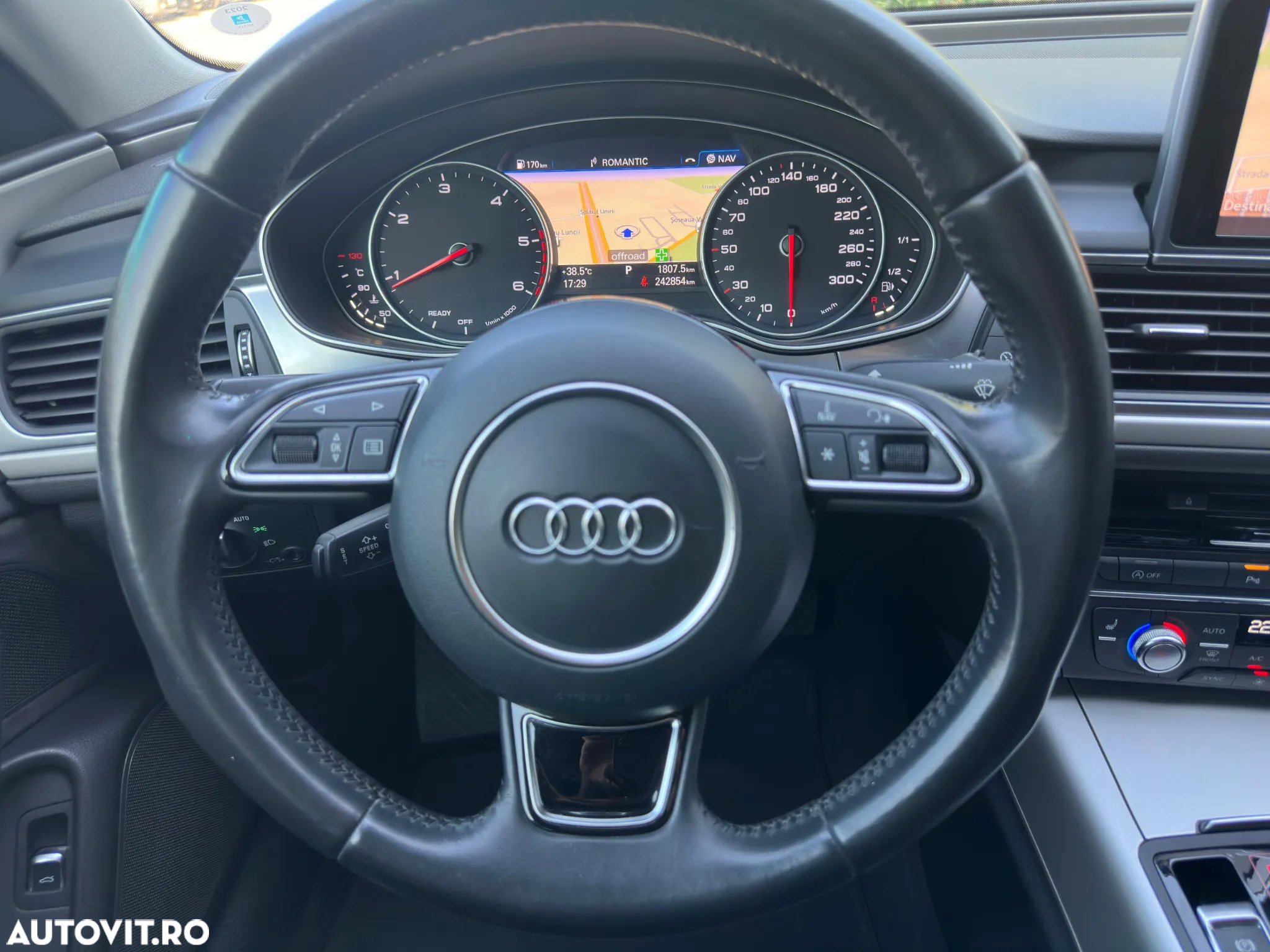 Audi A6 Avant 2.0 TDI Ultra S tronic - 9