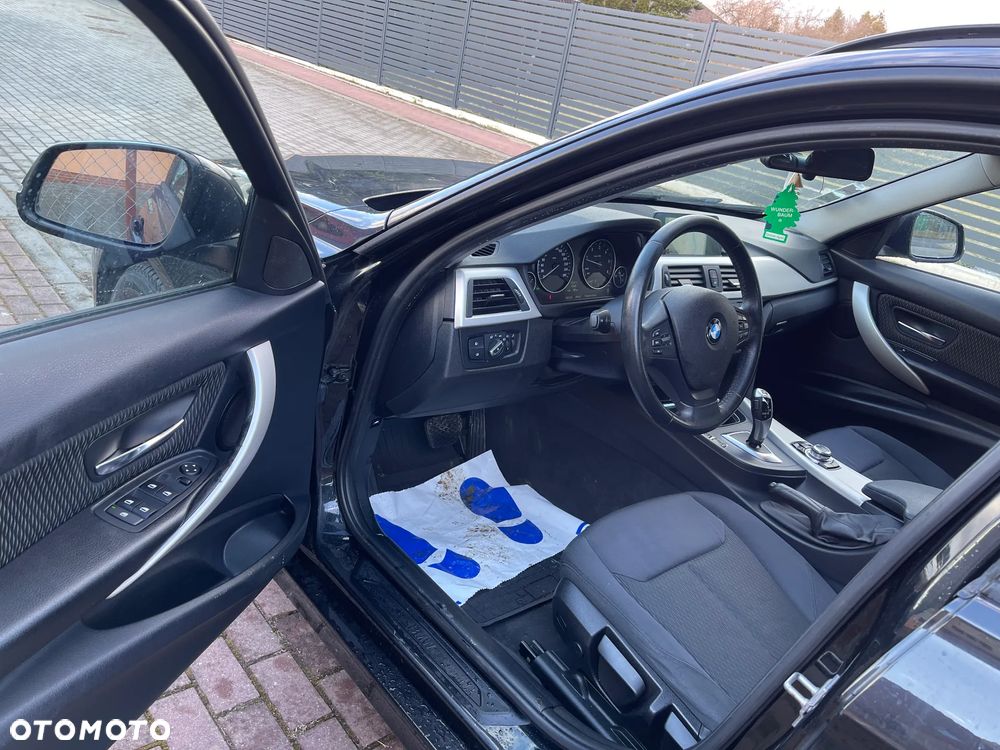 BMW Seria 3 318d Blue Performance Modern Line - 17