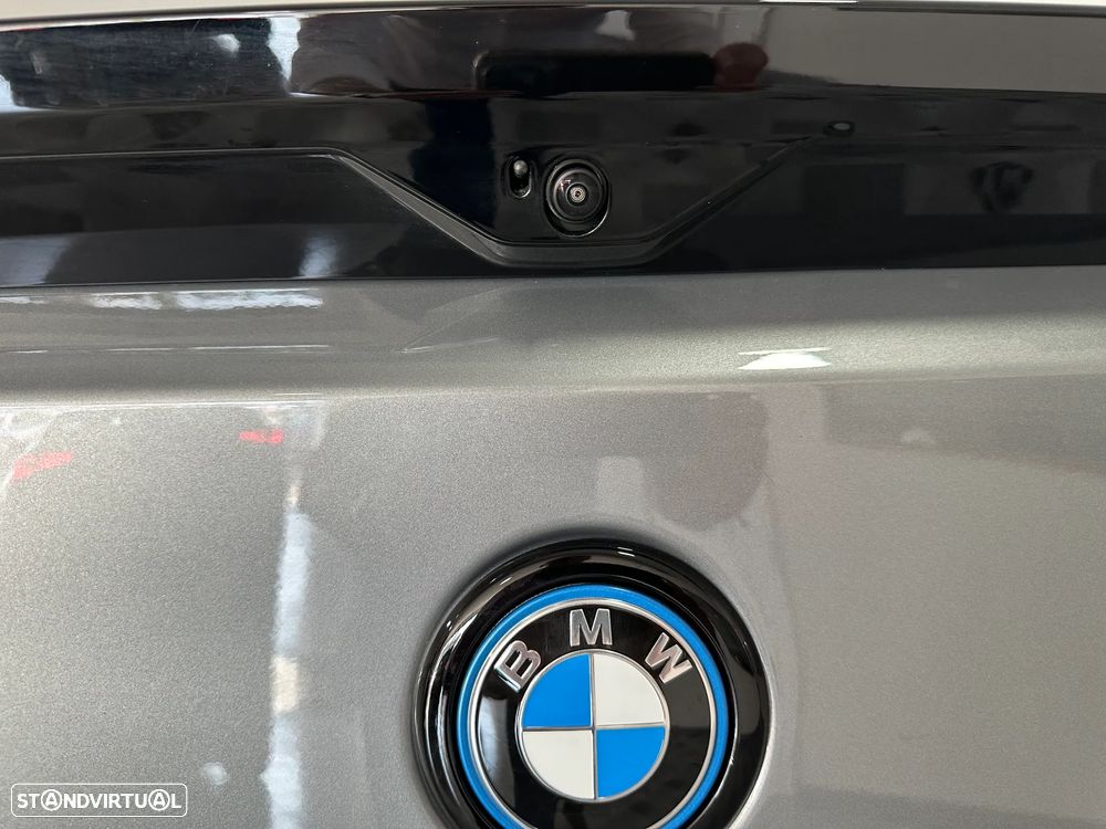 BMW iX2 eDrive20 Pack Desportivo M - 35
