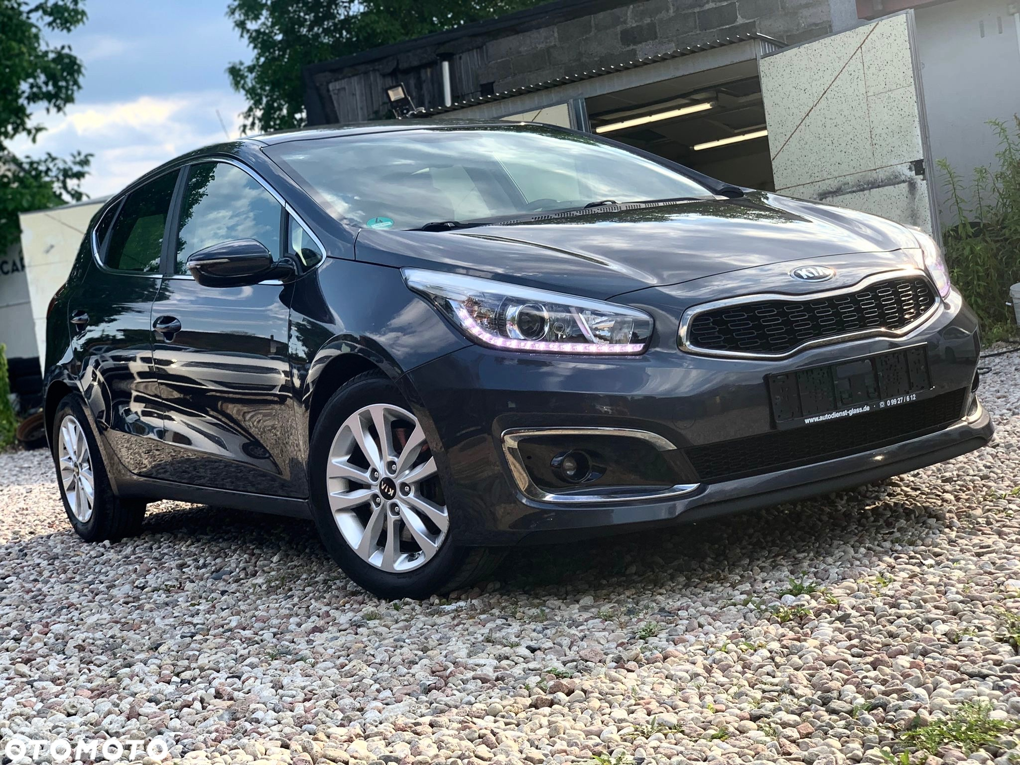 Kia Ceed 1.6 GDI DCT SW Platinum Edition - 3