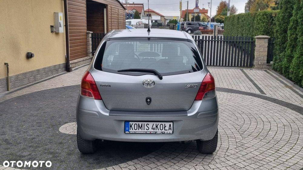 Toyota Yaris - 5