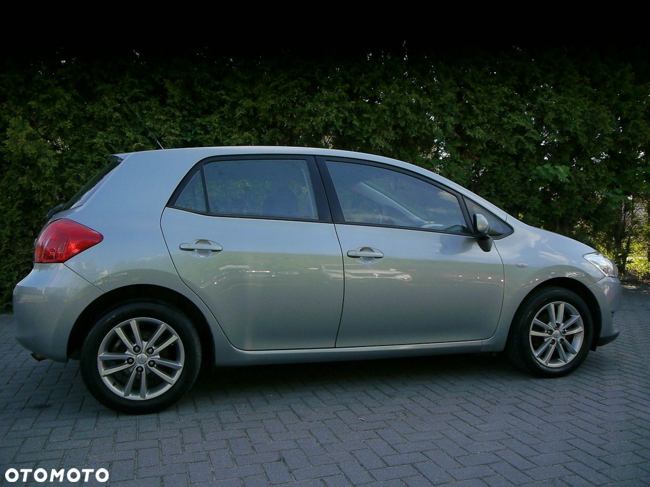 Toyota Auris 1.33 VVT-i Terra - 11