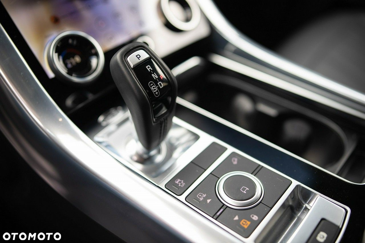Land Rover Range Rover Sport - 17