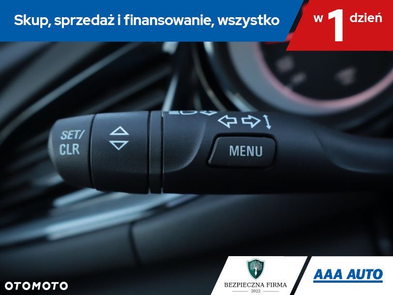 Opel Insignia - 18