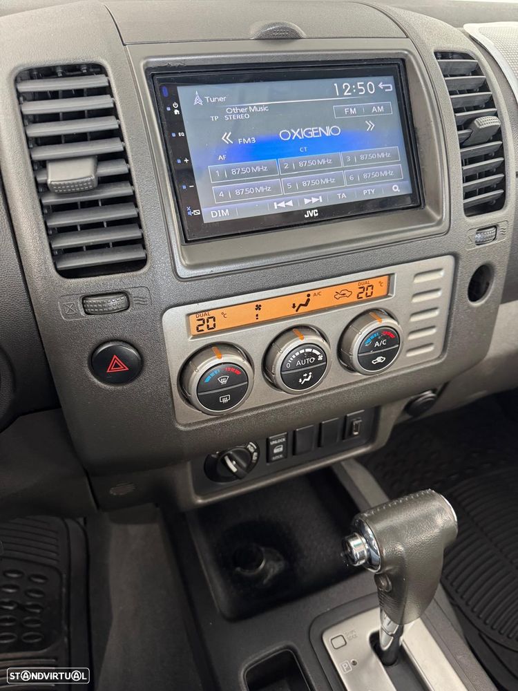 Nissan Navara 2.5 dCi CD SE AT - 19