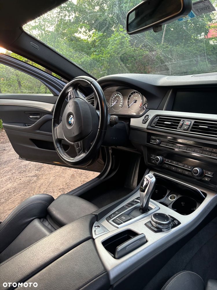 BMW Seria 5 520d xDrive Modern Line - 13