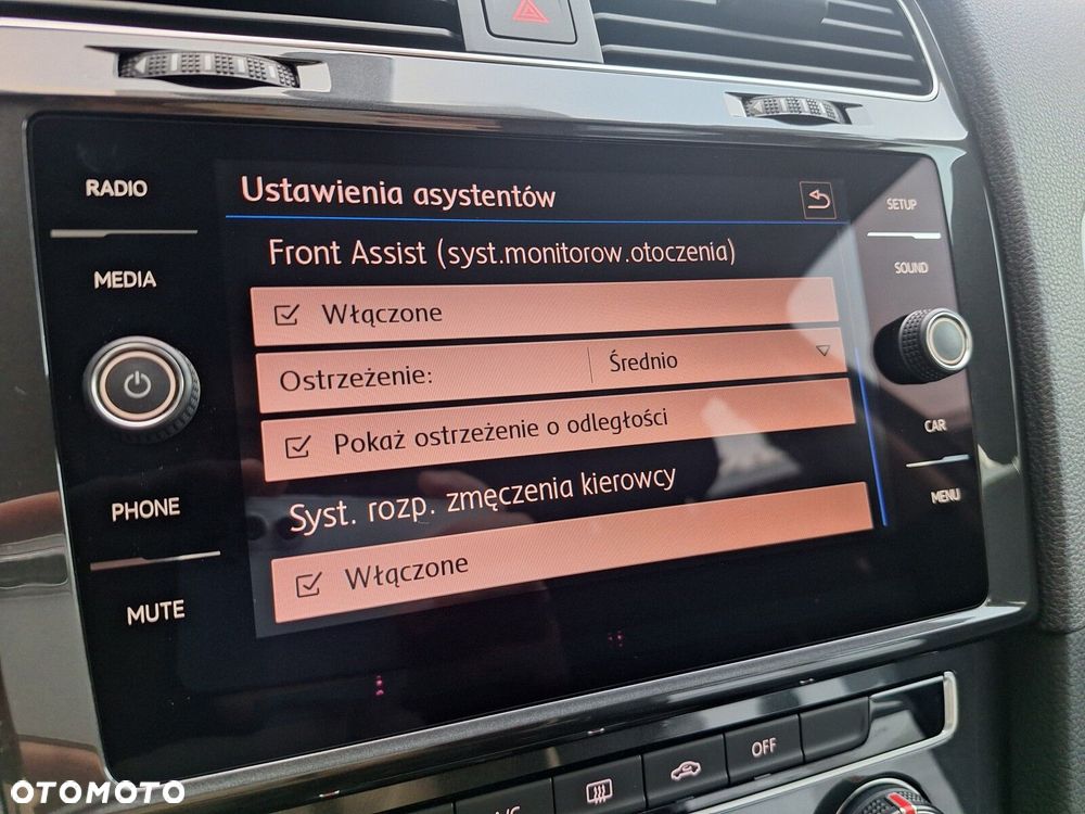 Volkswagen Golf 1.5 TSI BMT Evo Comfortline - 25