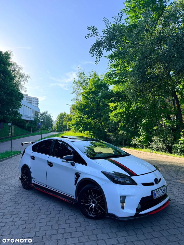Toyota Prius 1.8 HSD Premium - 1