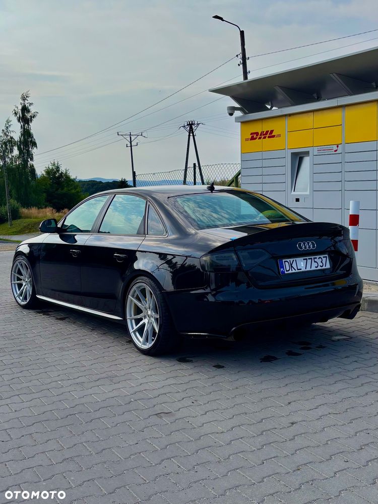 Audi A4 Limousine