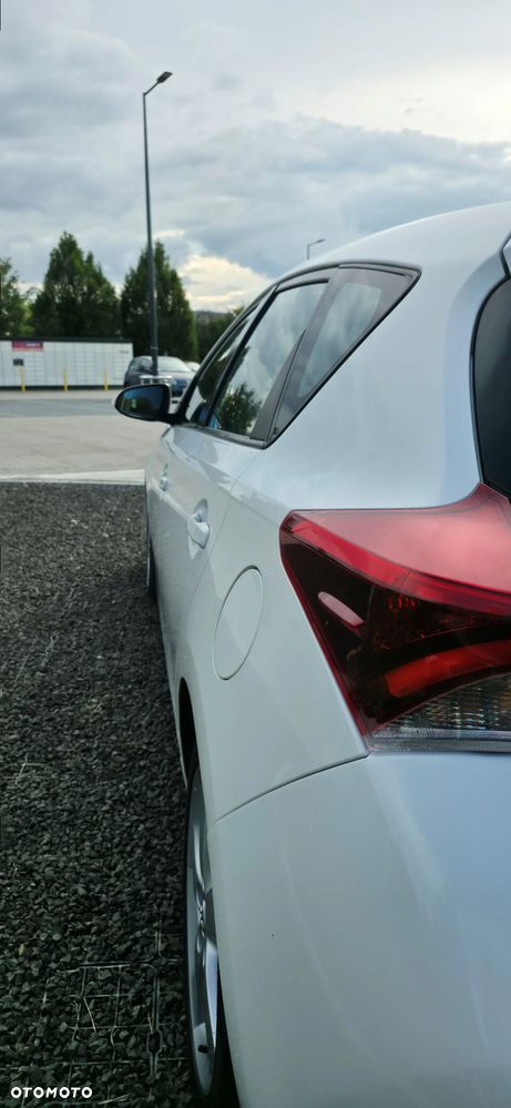 Toyota Auris 1.4 D-4D Premium - 26