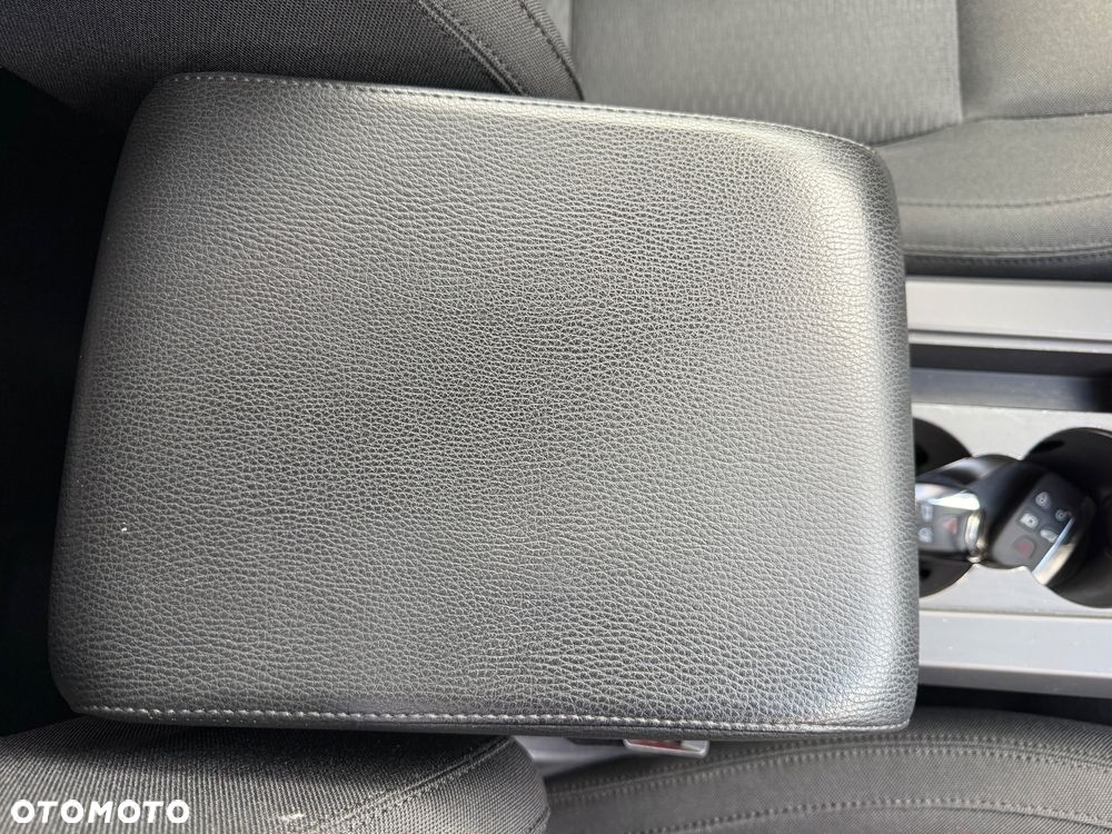 Land Rover Discovery Sport D150 - 29