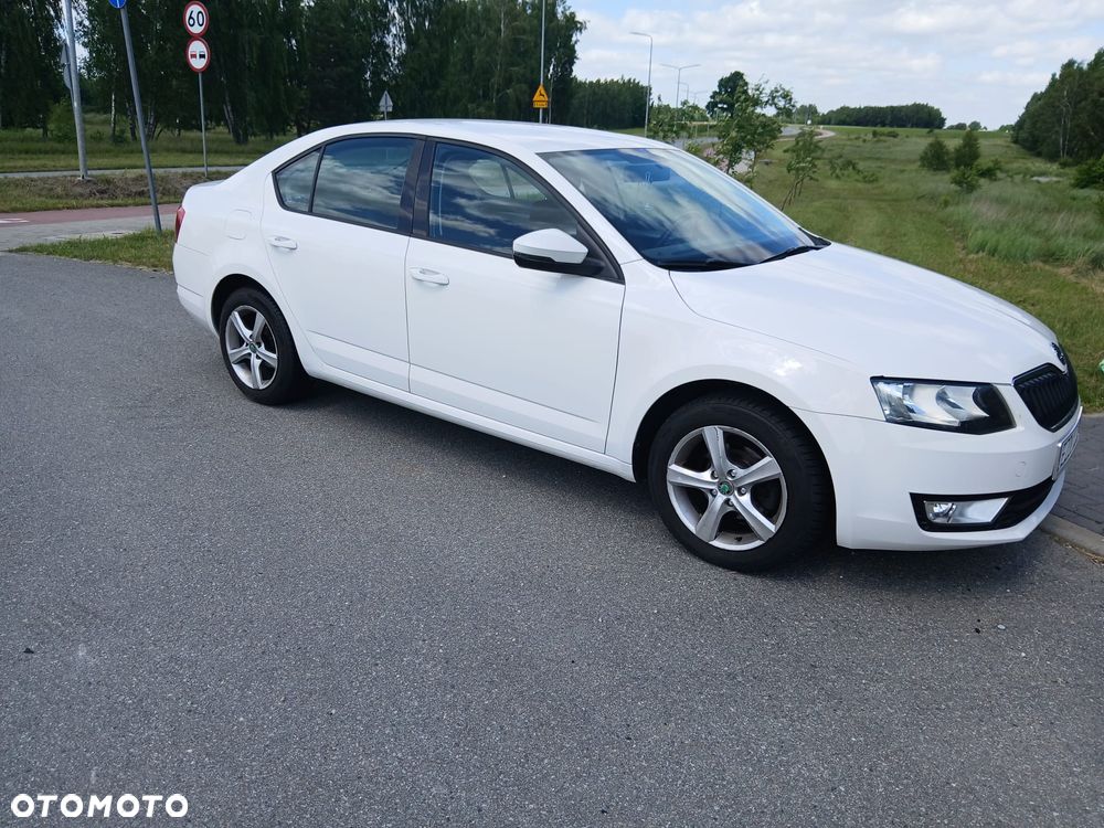 Skoda Octavia 1.6 TDI Solution - 8