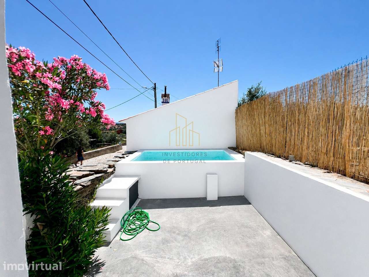 Moradia T1 Montejuntos com piscina - Grande imagem: 2/14