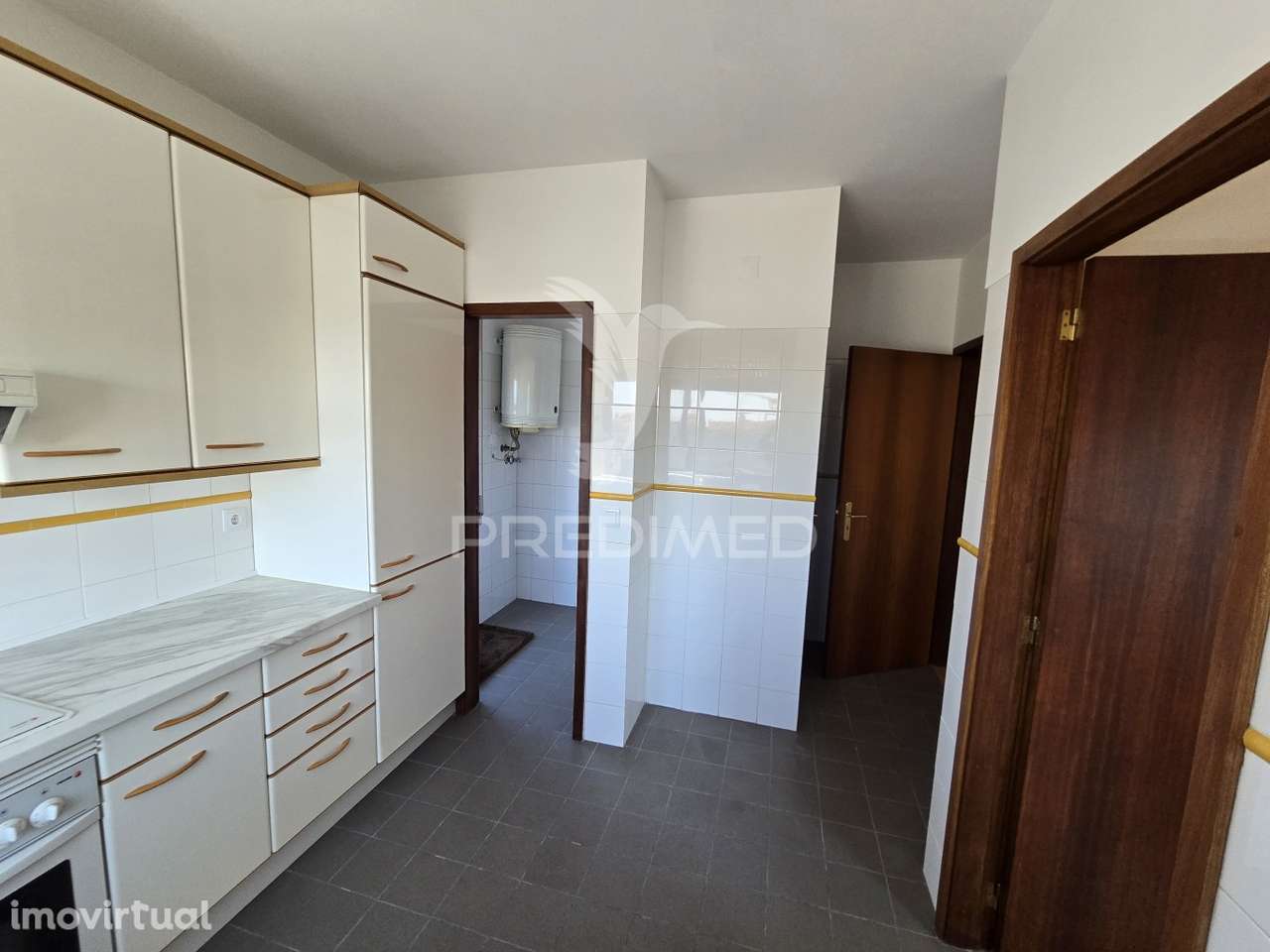 Apartamento T2 com garagem ao Márquez - Grande imagem: 3/22