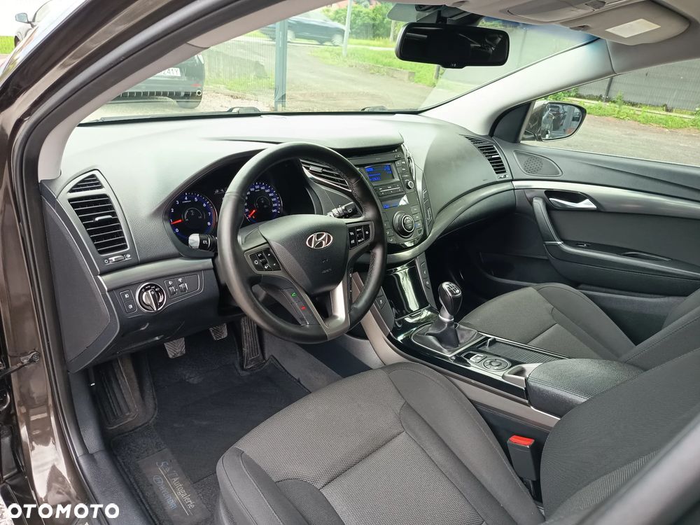 Hyundai i40 Kombi 2.0 Trend - 17