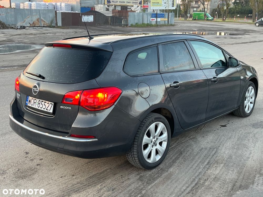 Opel Astra IV 1.4 T Sport - 3