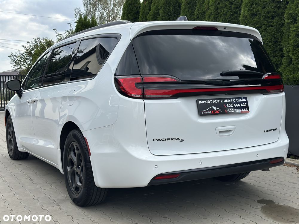 Chrysler Pacifica - 12