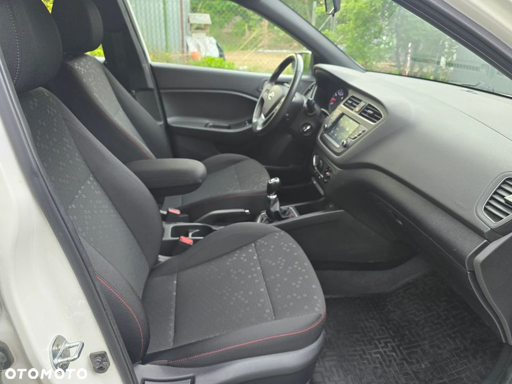Hyundai i20 1.2 Comfort - 16