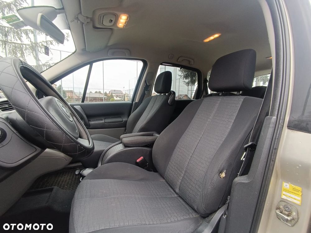 Renault Grand Scenic Gr 2.0 16V Emotion - 17