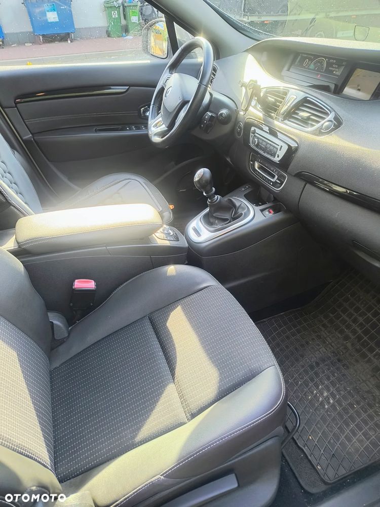 Renault Scenic Energy dCi 130 Start & Stop Euro 6 Bose Edition - 22