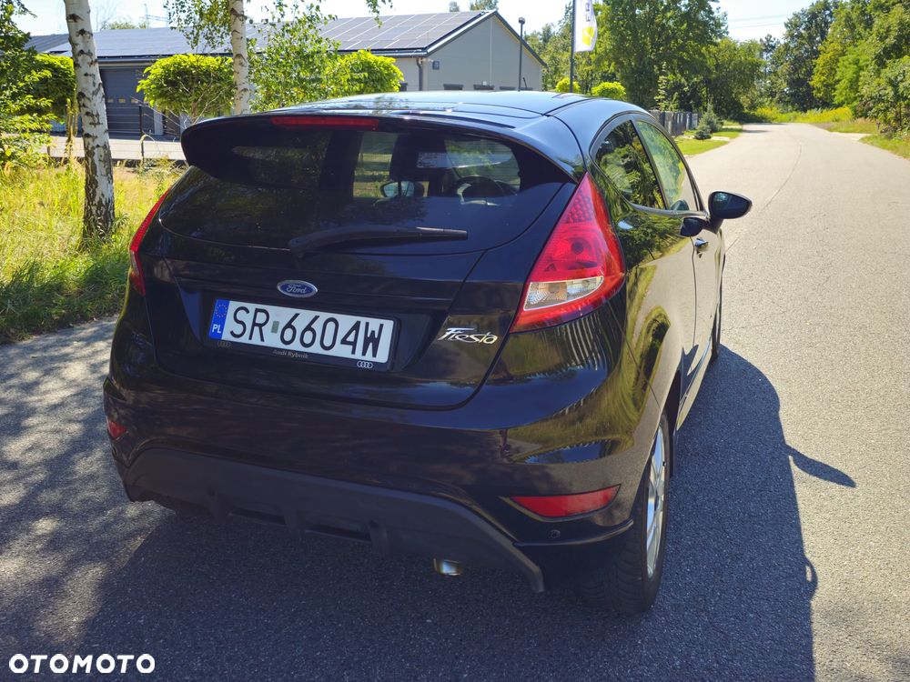 Ford Fiesta 1.6 TDCi Trend - 11