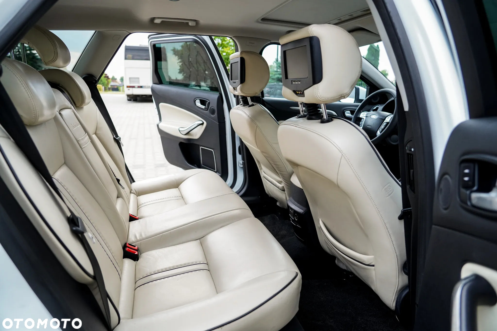 Ford Mondeo - 24