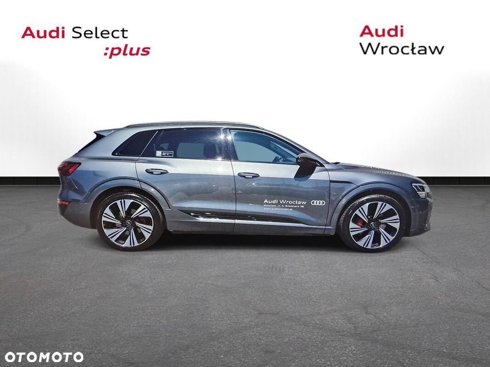 Audi Q8 - 2
