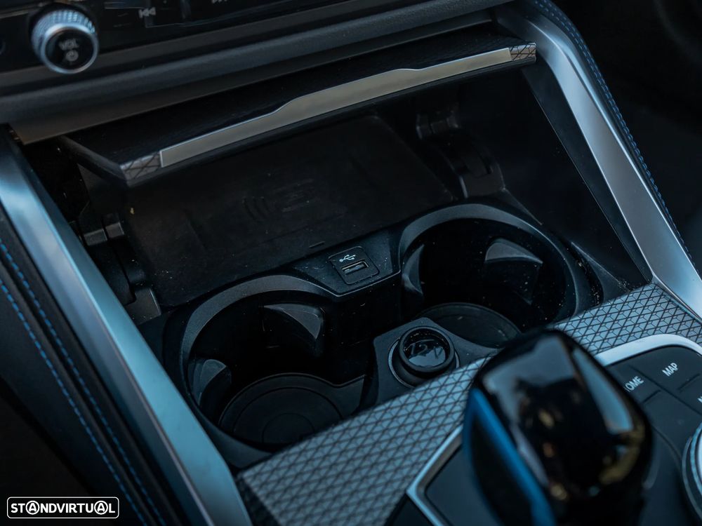 BMW i4 eDrive40 Pack Desportivo M - 32