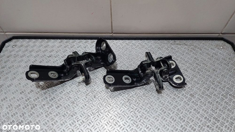 ZAWIASY DRZWI TYŁ OPEL ASTRA IV R2011 CENA ZA JEDEN KOMPLET - 2