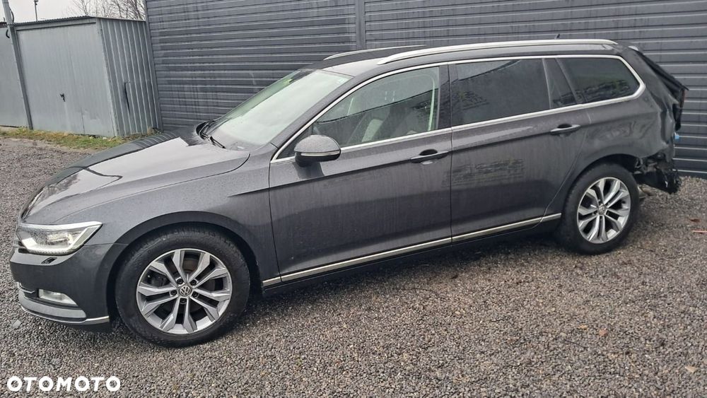 Volkswagen Passat - 2