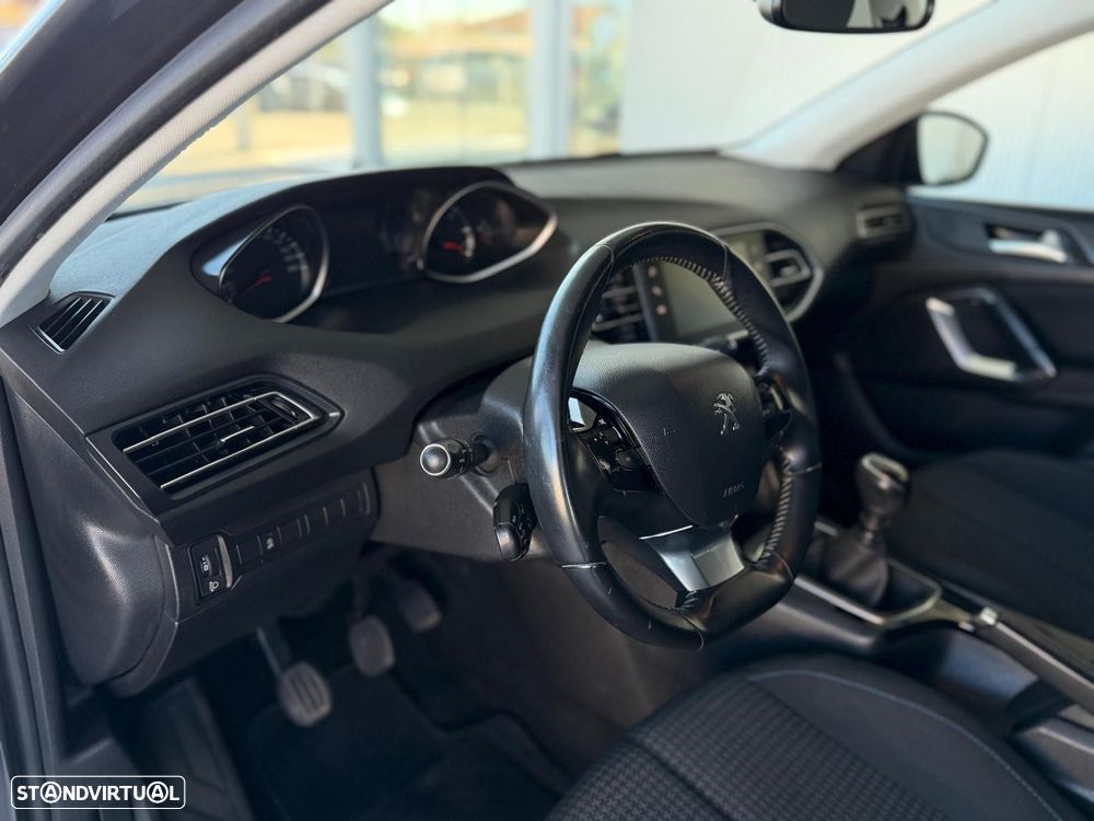 Peugeot 308 SW 1.5 BlueHDi Style - 11