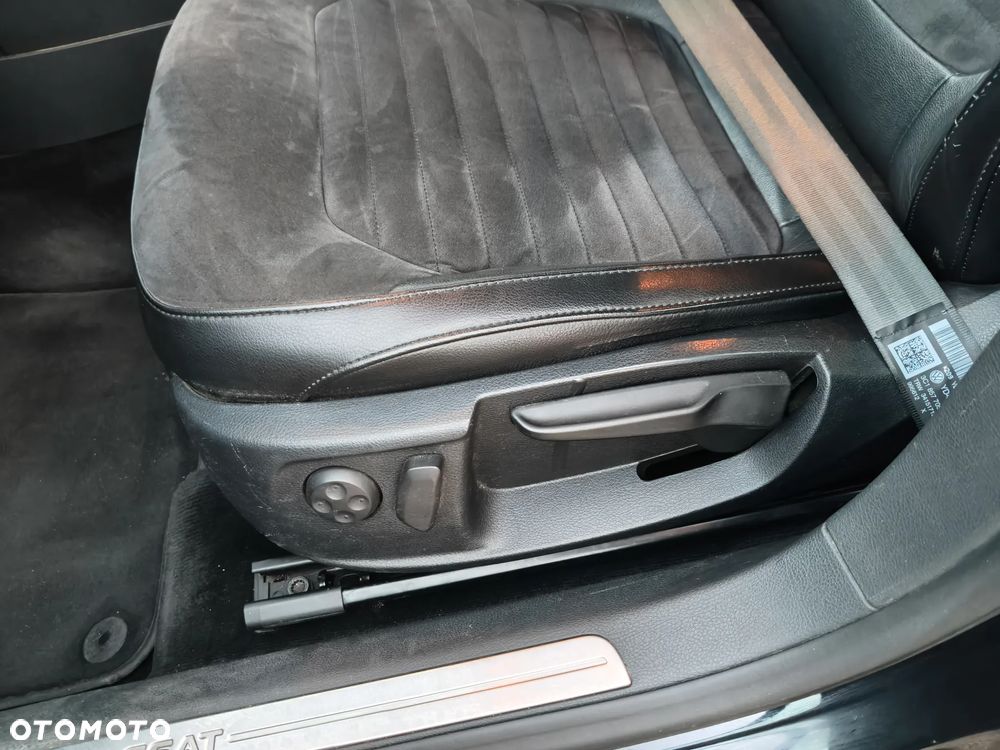 Volkswagen Passat 2.0 TDI Highline DSG - 20