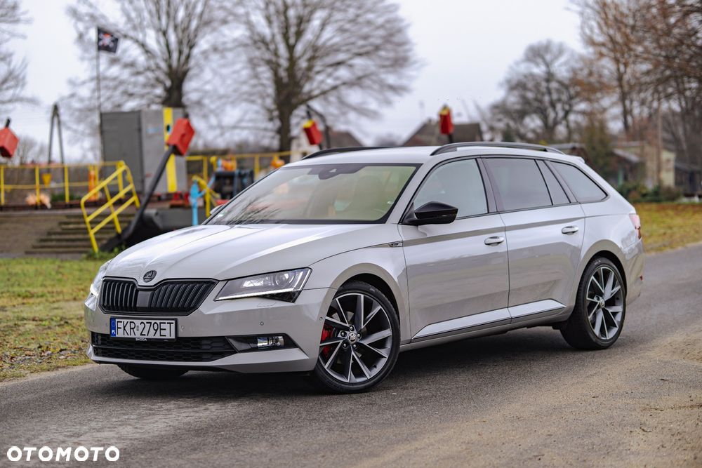 Skoda Superb 2.0 TDI 4x4 DSG SportLine - 9
