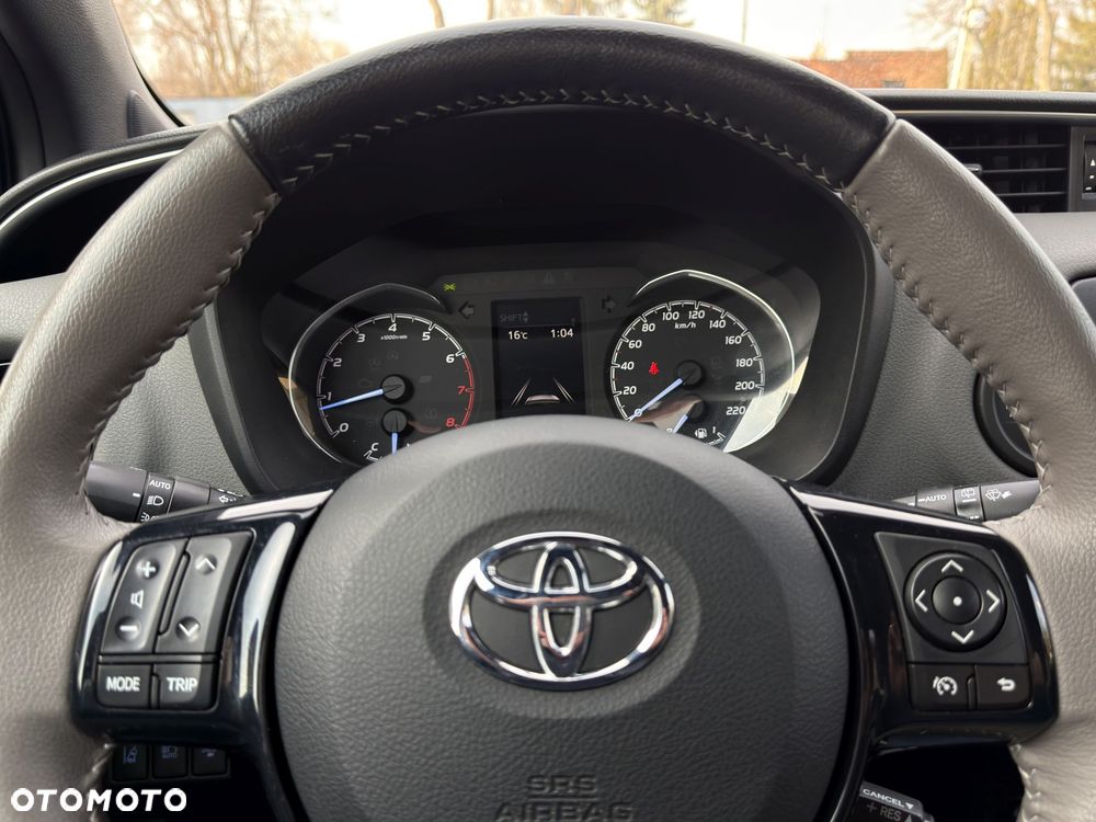 Toyota Yaris 1.5 Selection - 25