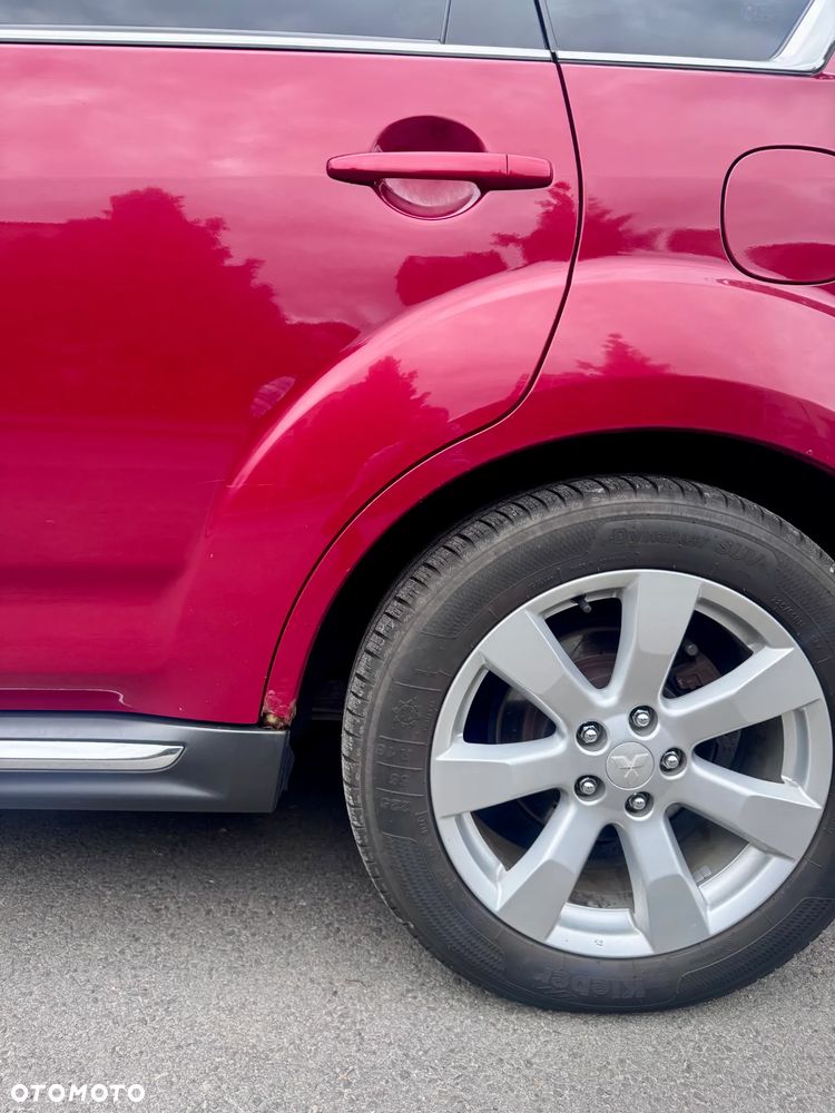 Mitsubishi Outlander 2.0 DID Intense + - 9