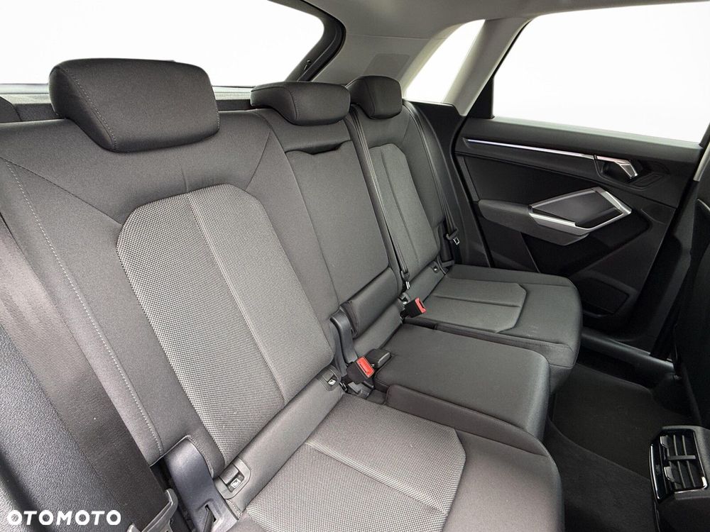 Audi Q3 - 30