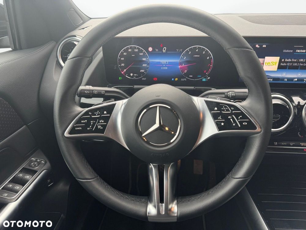 Mercedes-Benz GLA - 15