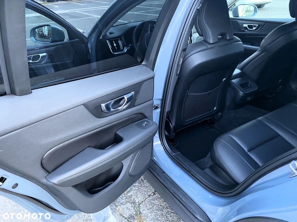 Volvo V60 Cross Country Plus B4 D AWD - 10