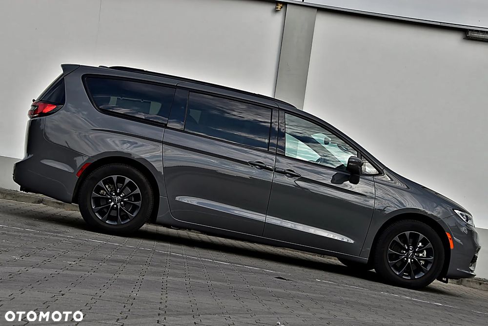 Chrysler Pacifica - 7