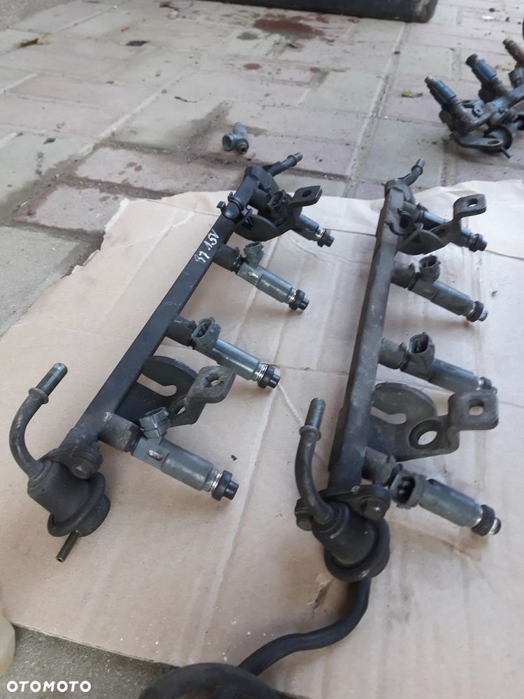 Mazda 323 323f bj 98-03  1.3 1.5 1.6 16V Wtryski Listwa wtryskowa - 3