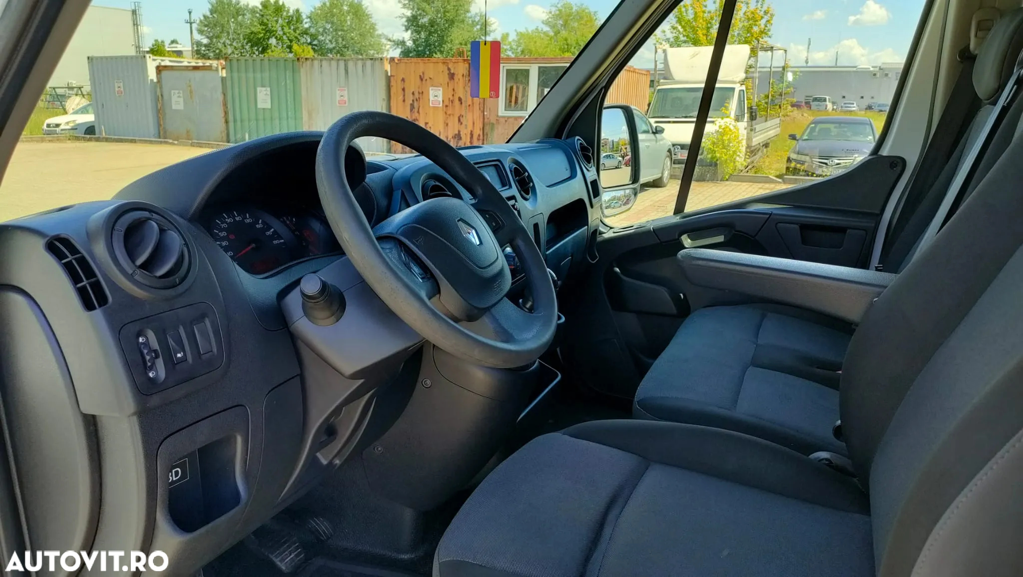 Renault Master 2.3 Energy dCi 145 TT Combi 3,5t L2H2 8+1 locuri Confort 4,7 m3 - 12