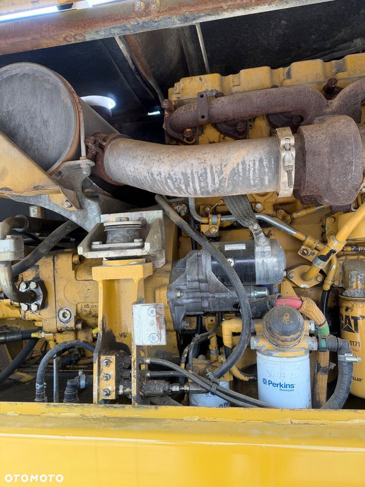 Caterpillar M318d - 11