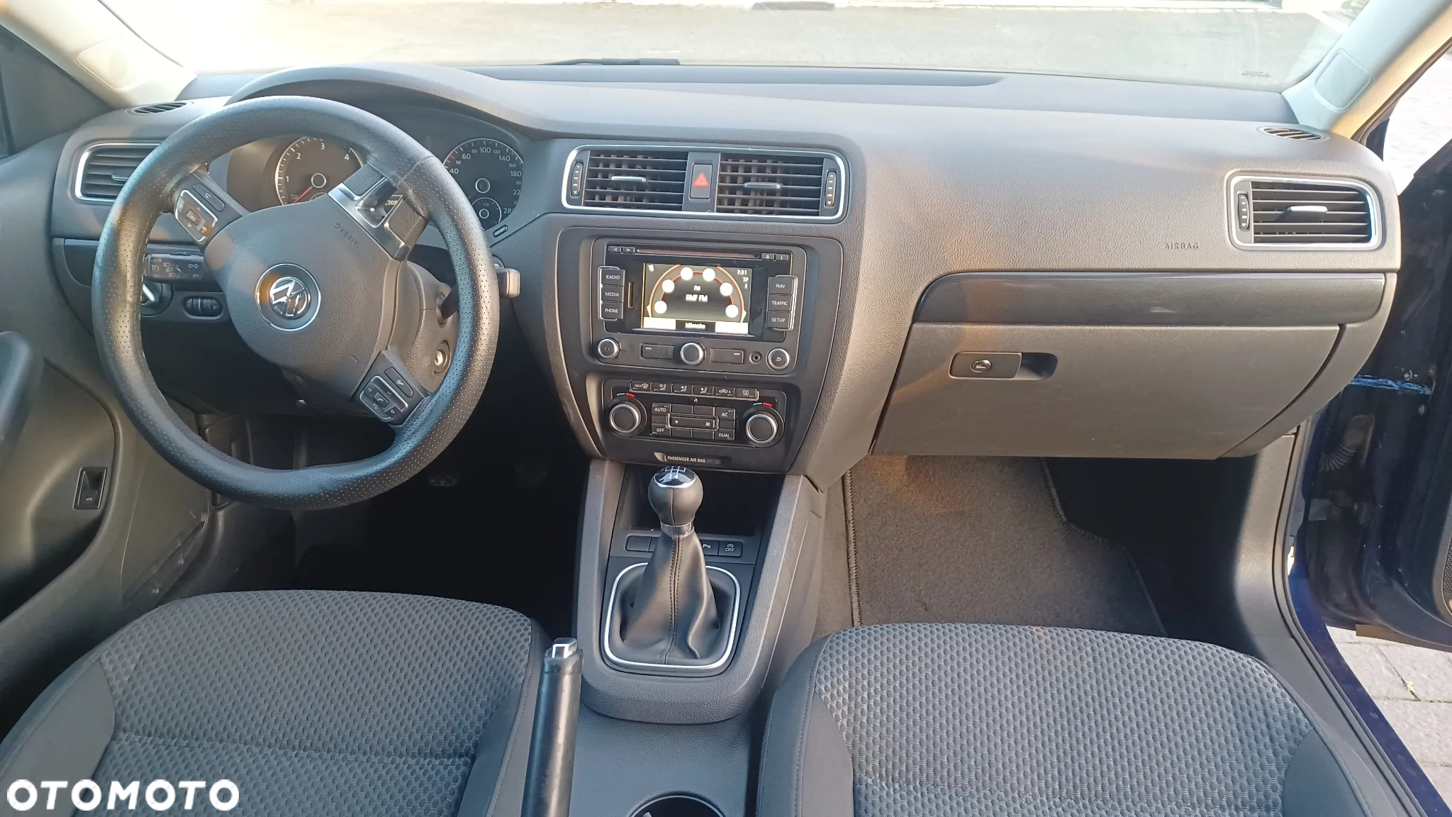 Volkswagen Jetta 1.6 TDI BMT Trendline - 8