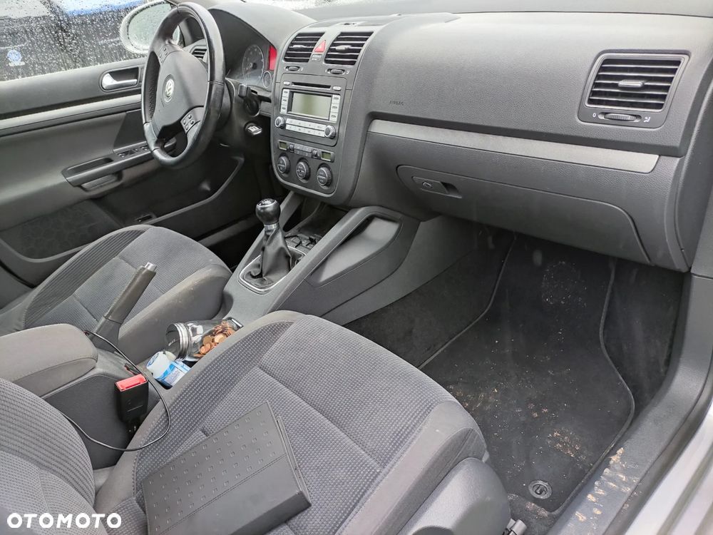 Volkswagen Jetta 1.6 FSI Comfortline - 3